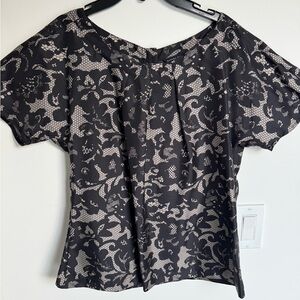 Banana Republic Silk Black and Cream Floral Lace-Effect Short Sleeve Blouse